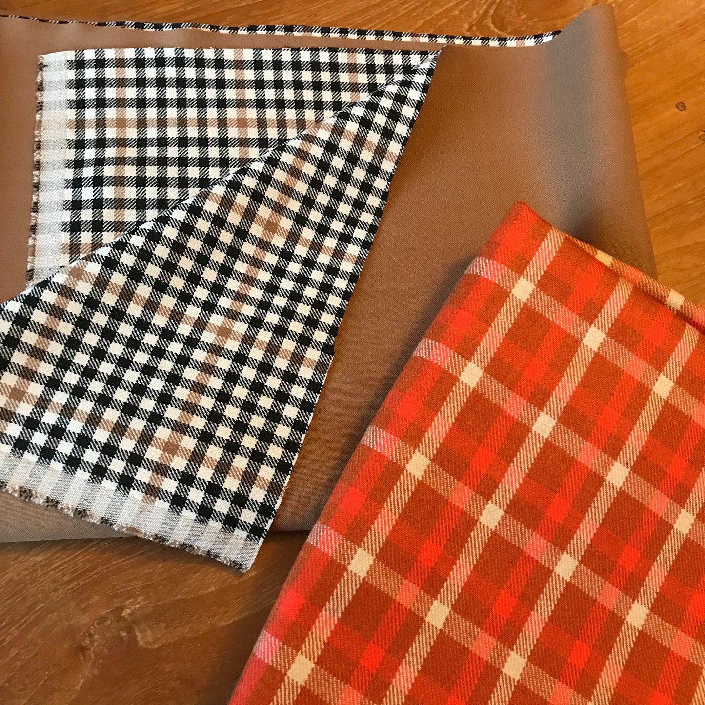 Korte kimono-vest in doe-box