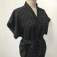 Exclusieve feestelijke korte kimono-vest. Klaar om te dragen. Onmiddellijk leverbaar.