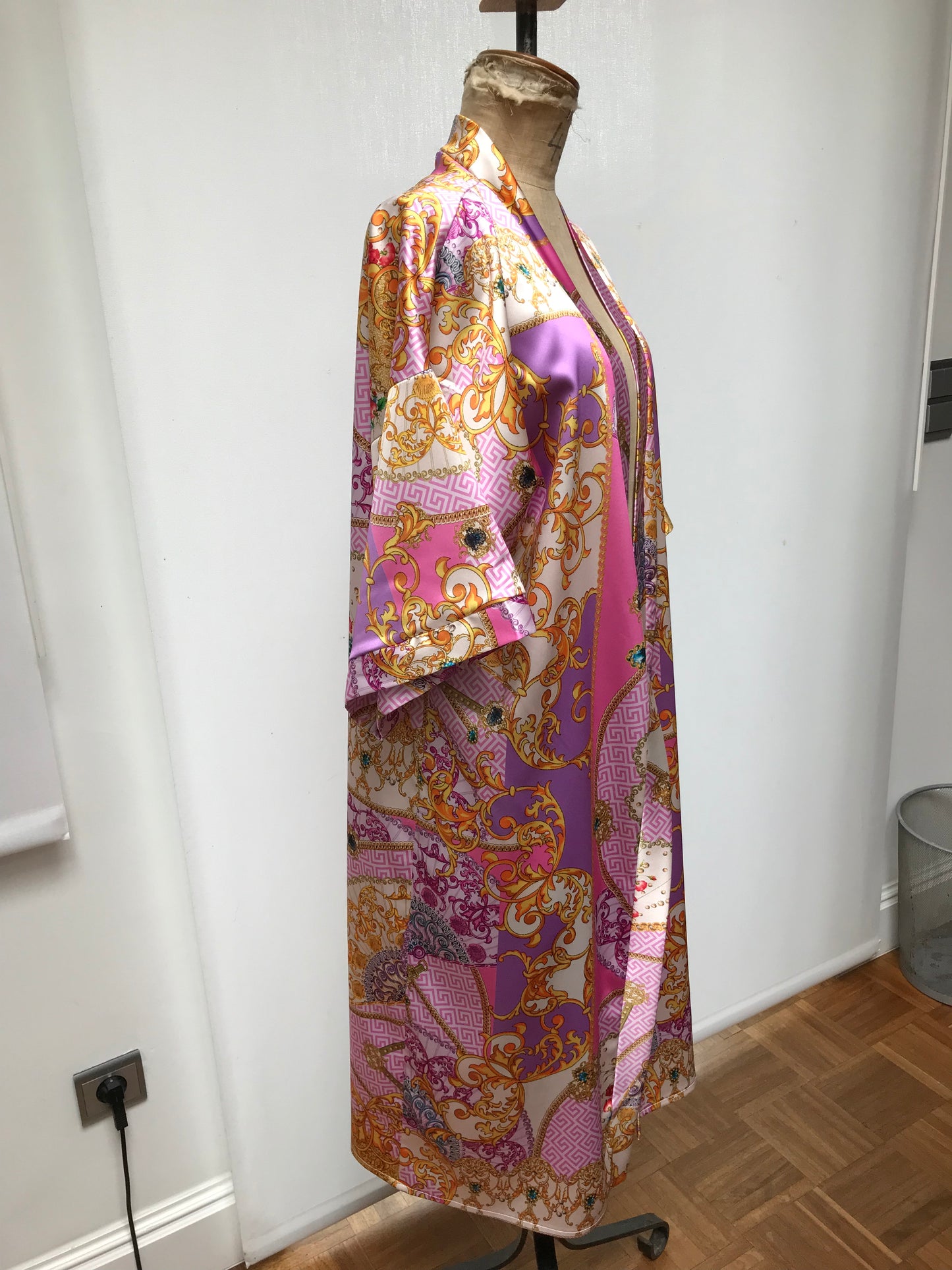 prachtige lange kimono in zomerkleuren onmiddellijk leverbaar